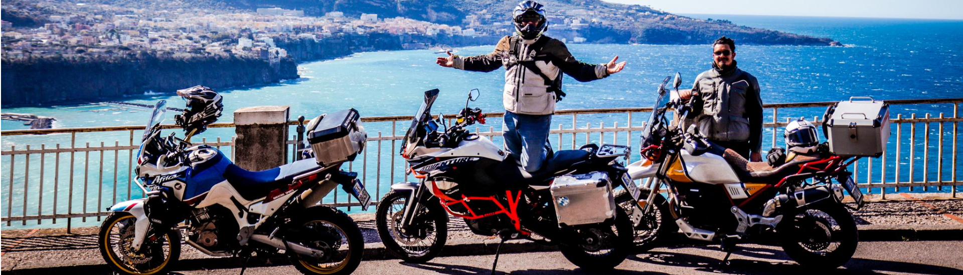 costiera-amalfitana-with-motorbike-banner-b.jpeg